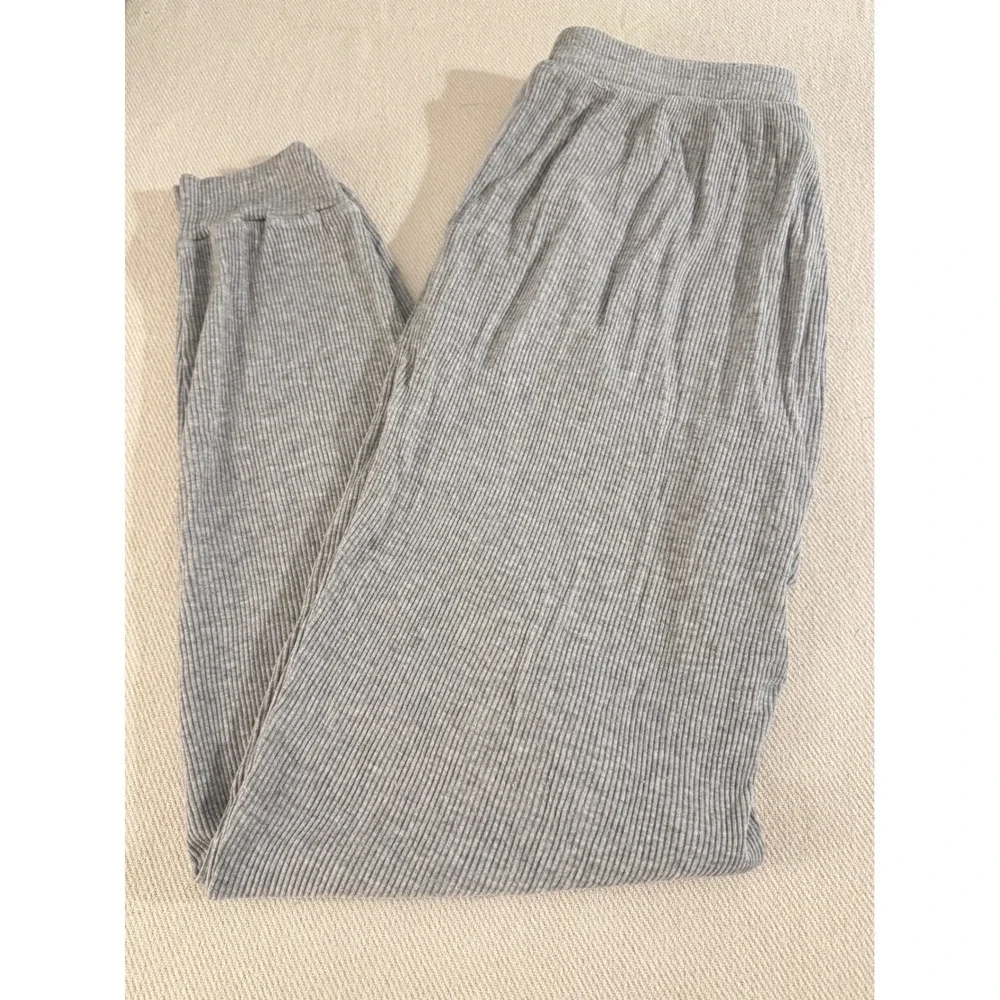 Alo Yoga Dolman Ribbed Knit Jogger Heather Grey Modal Lounge Pants Size Small - Picture 8 of 8
